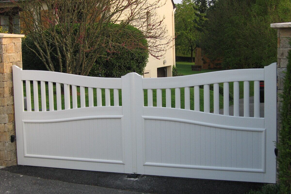 portail PVC Clodelys